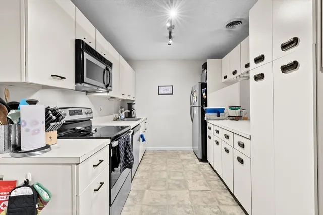 $299,900 | 96 Old Colony Avenue, Unit 112, Taunton, MA 02718