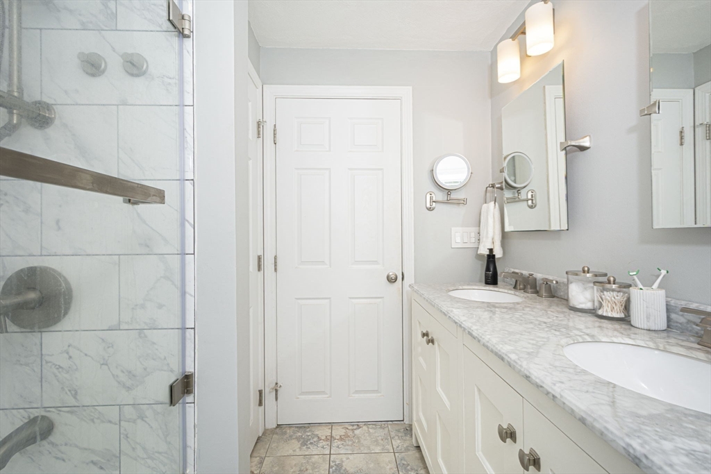 8 Upton Street Dunstable, MA 01827 - Photo 28 of 39