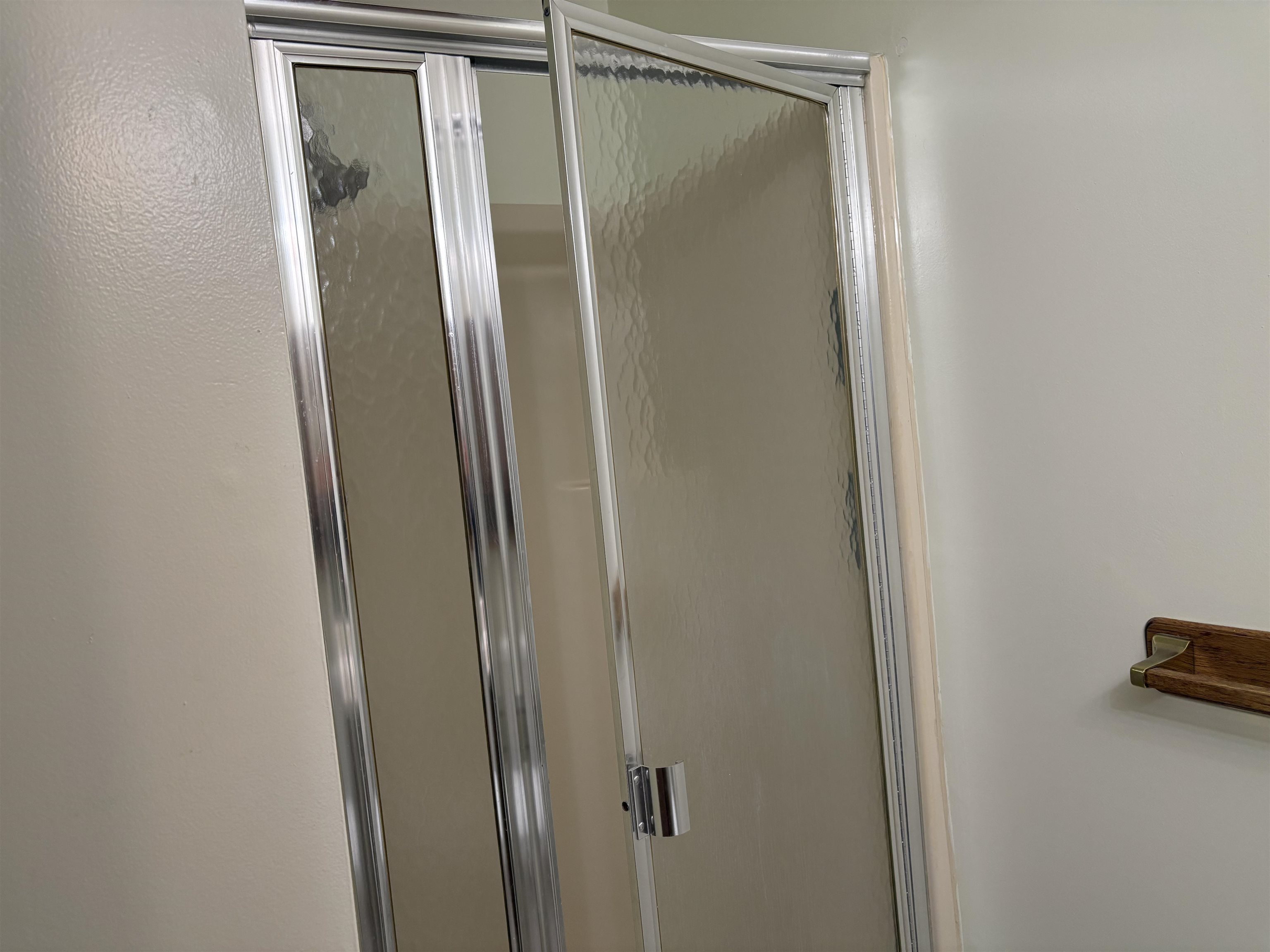 1390 Flushing Road Flushing, MI 48433 - Photo 17 of 33
