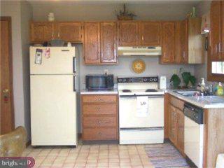 181 Green Hill Road Barto, PA 19504 - Photo 2 of 5 Gallery Image 2