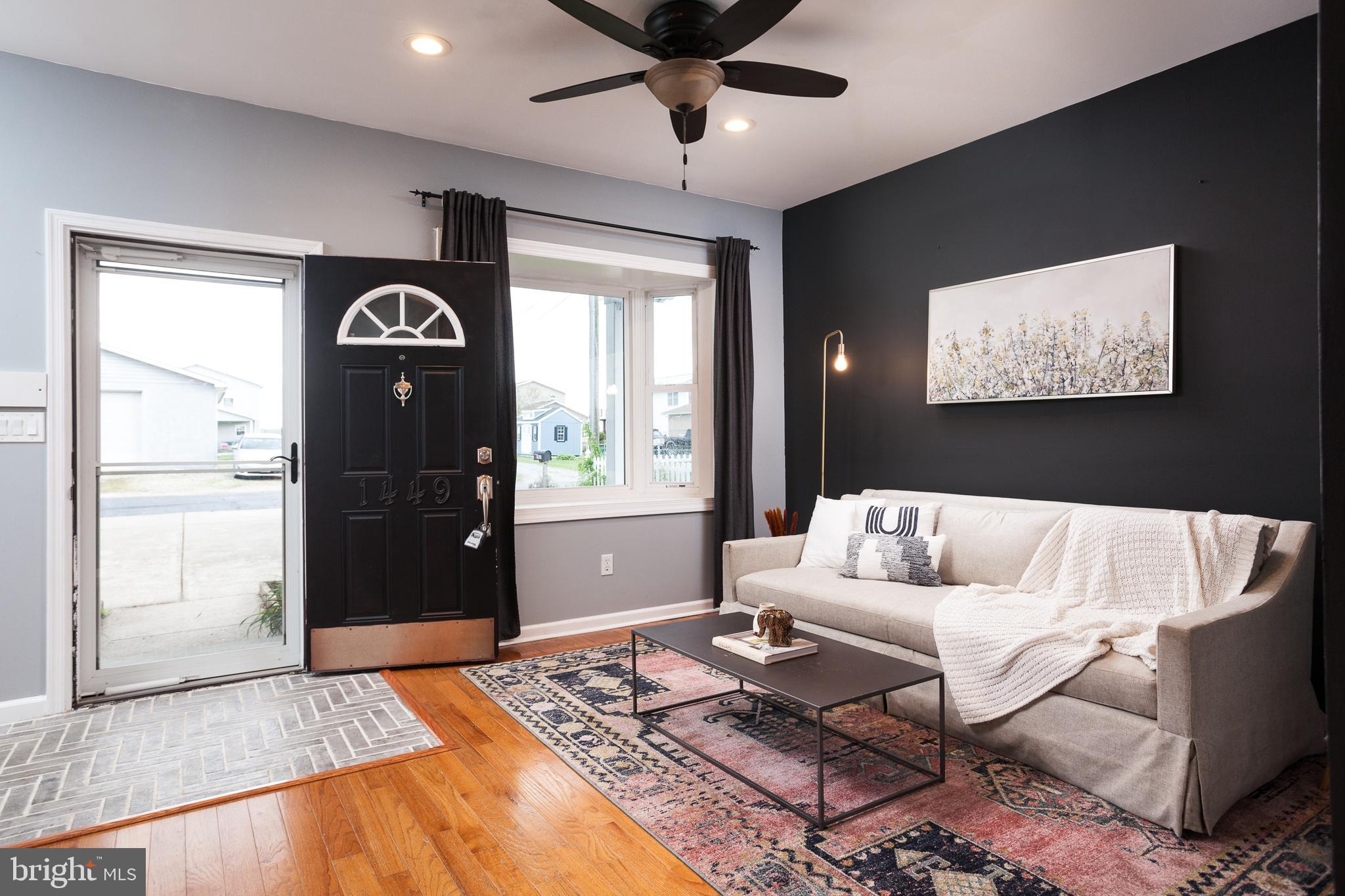 1449 Galena Road Baltimore, MD 21221 - Photo 3 of 31 Entrance room