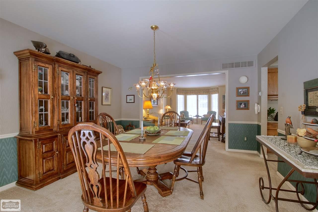 54285 Ridgeview Drive Utica, MI 48316 - Photo 16 of 42 formal dining room