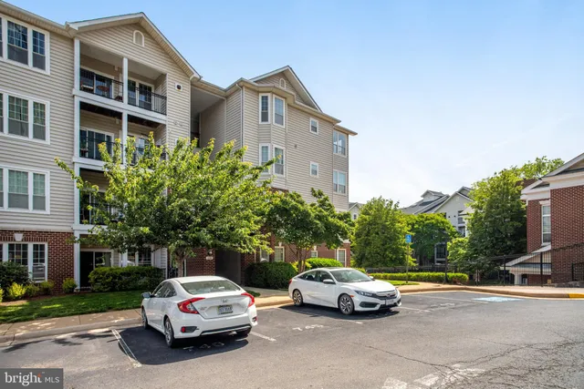 $599,000 | 1530 Spring Gate Dr., Unit 9308, McLean, VA 22102
