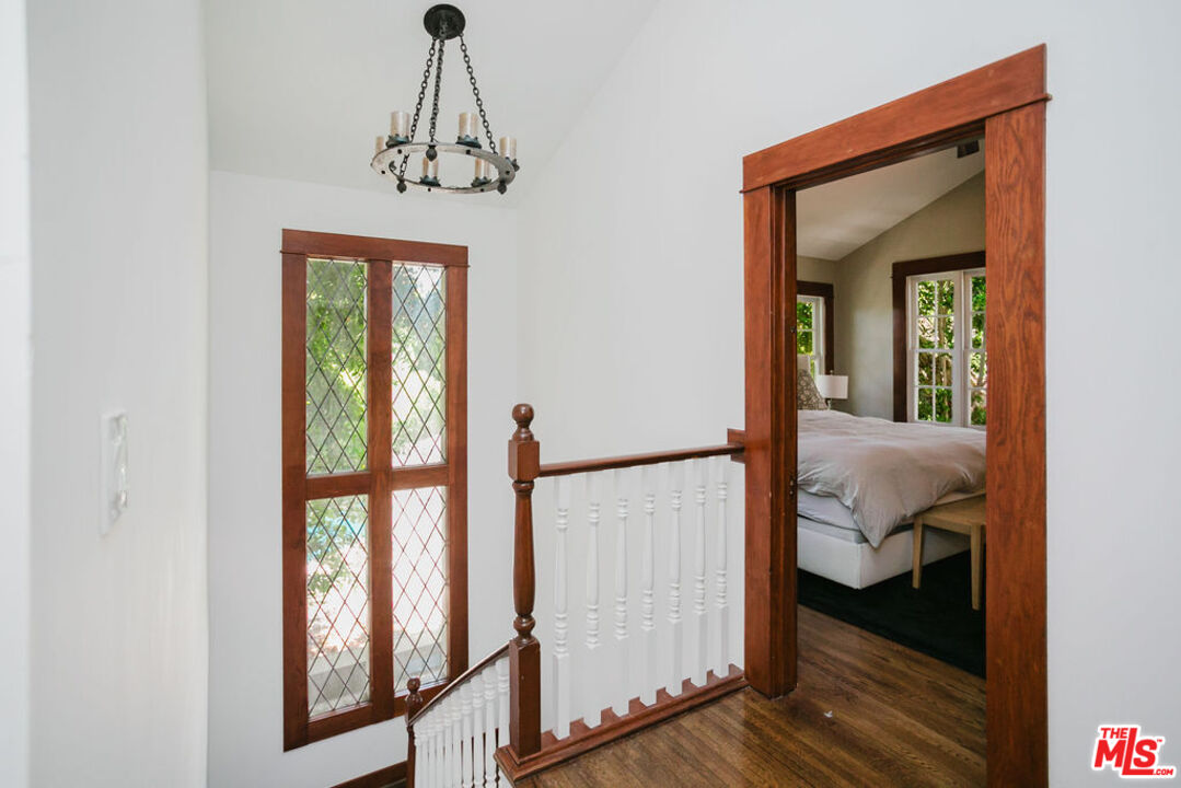 13239 Addison Street Sherman Oaks, CA 91423 - Photo 17 of 29