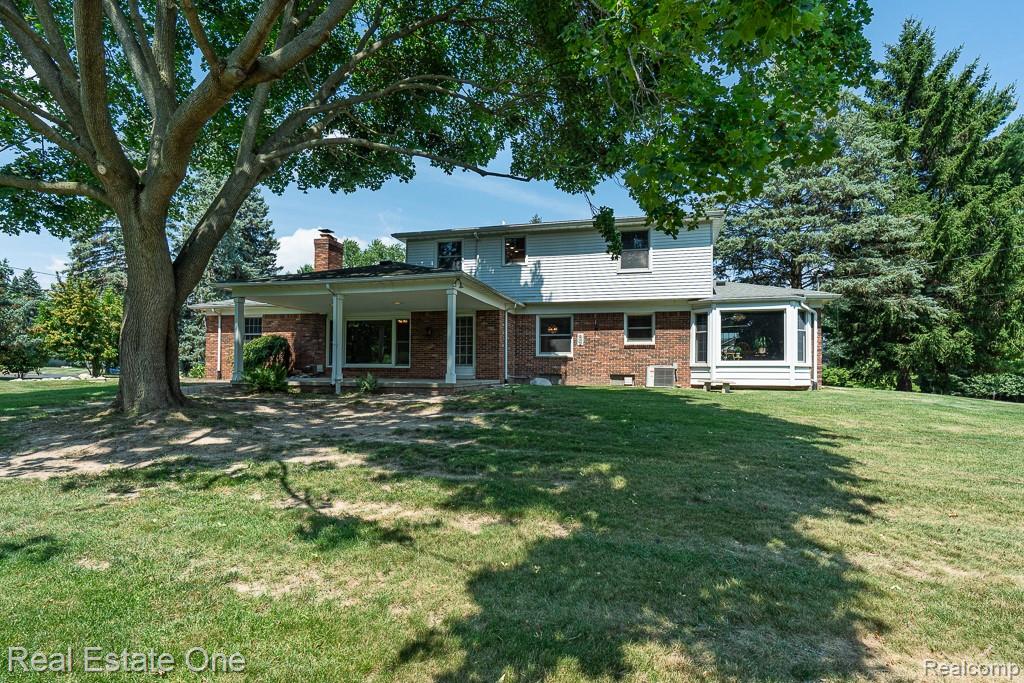 2633 New England Drive Rochester, MI 48309 - Photo 46 of 57 2633 New England_MLS-050.jpg
