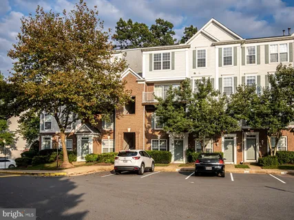 $2,600 | 12755 Fair Crest Court, Unit 301, Fairfax, VA 22033