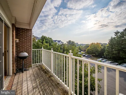 $2,600 | 12755 Fair Crest Court, Unit 301, Fairfax, VA 22033