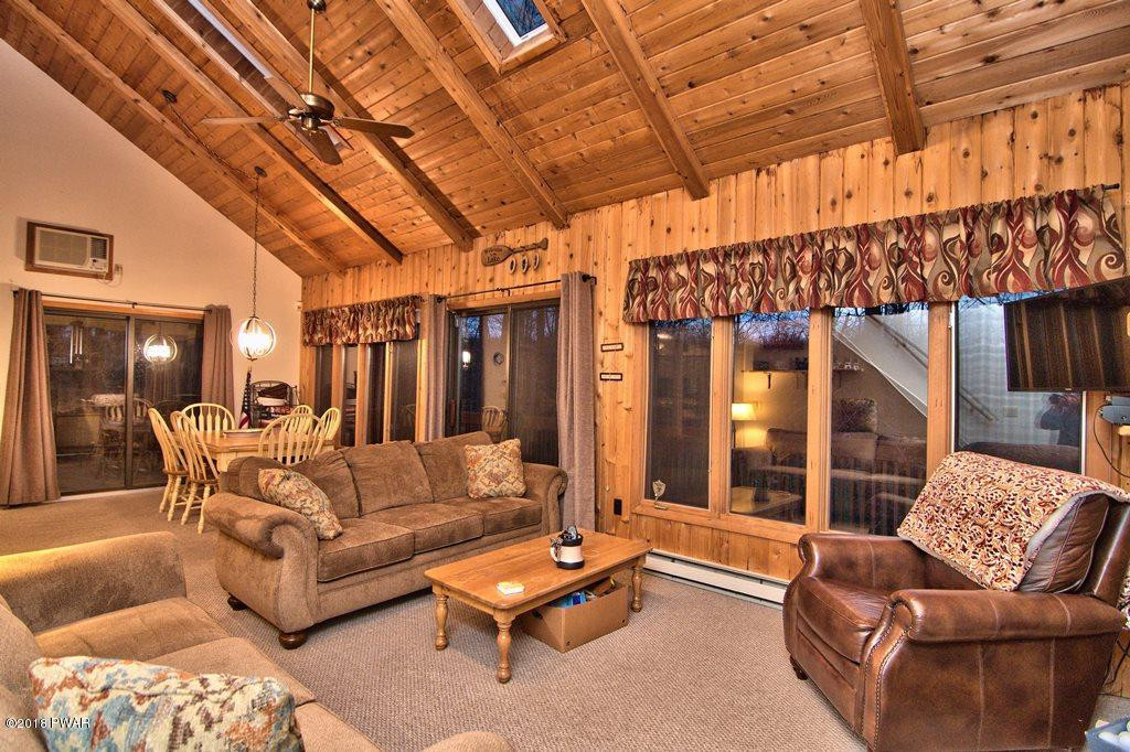 2971 Wedge Road Lake Ariel, PA 18436 - Photo 10 of 44 Living Room