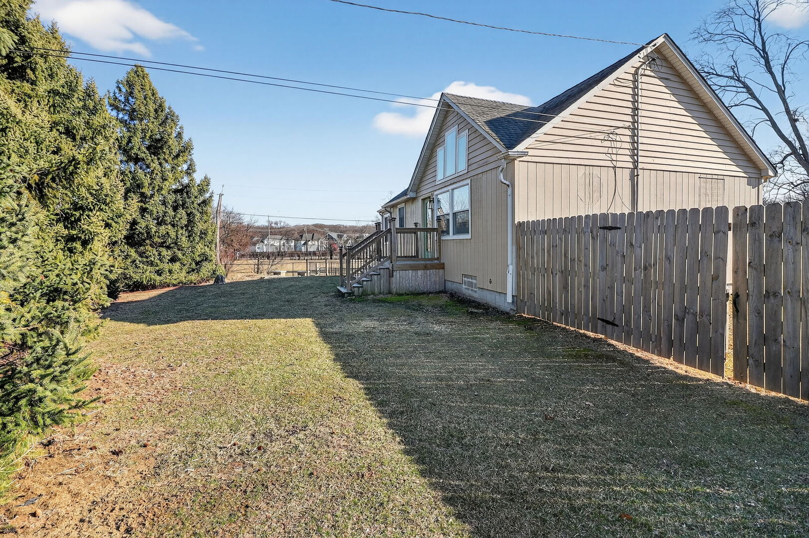 315 Oldfield Road Darien, IL 60561 - Photo 6 of 10 a view of outdoor space and yard