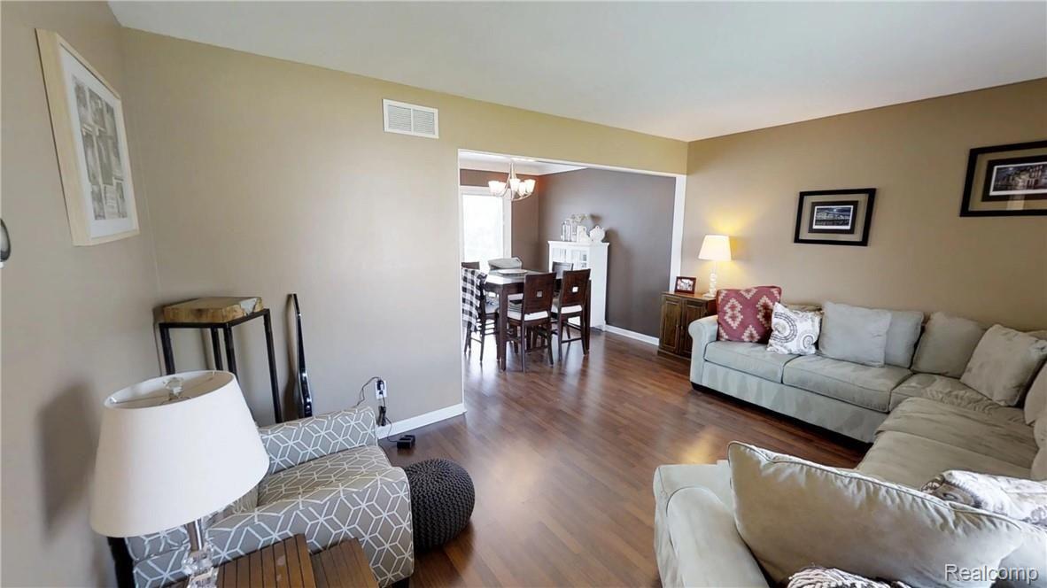 47773 Tilch Road Macomb, MI 48044 - Photo 2 of 28 02.jpg