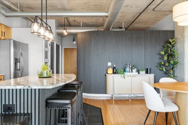 $399,000 | 100 West 5th Street, Unit 611, Royal Oak, MI 48067