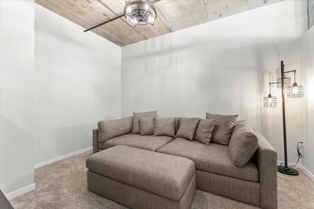 $399,000 | 100 West 5th Street, Unit 611, Royal Oak, MI 48067