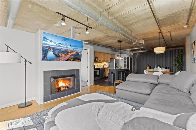 $399,000 | 100 West 5th Street, Unit 611, Royal Oak, MI 48067