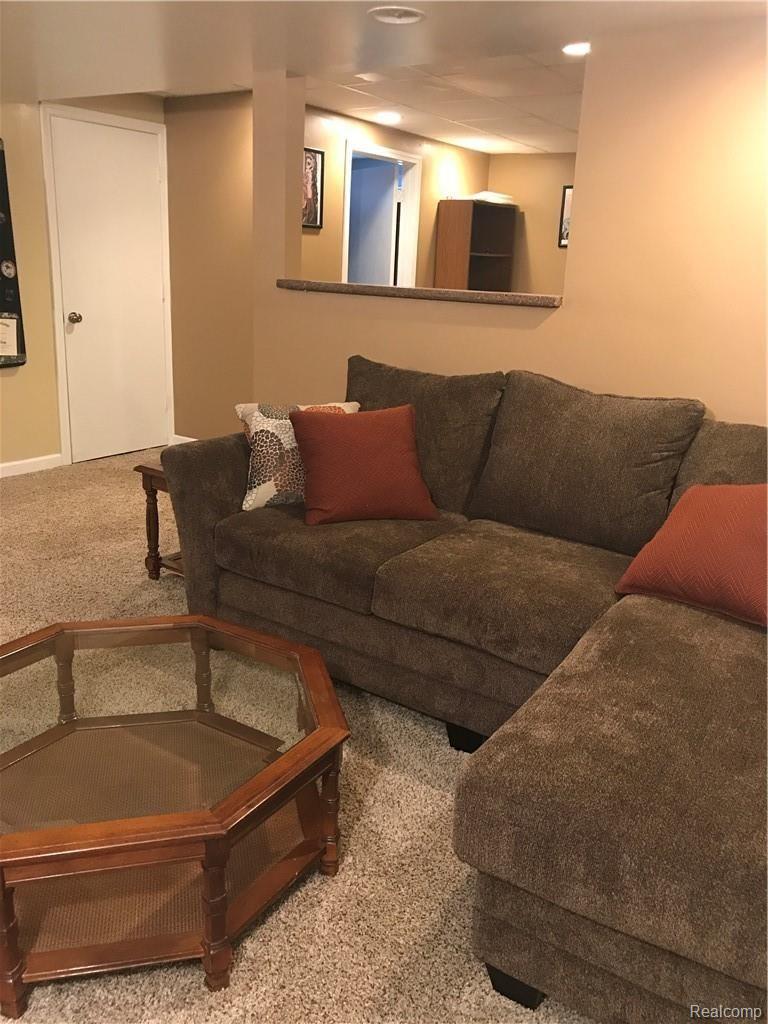 7582 West Beard Road Perry, MI 48872 - Photo 24 of 35 Inviting and cozy.
