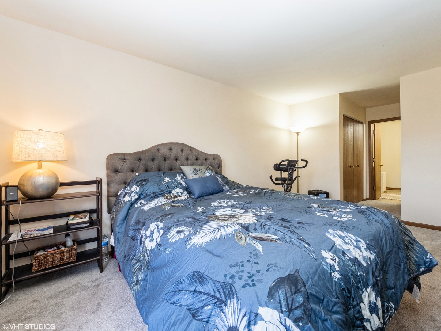 1096 Ridgefield Circle Carol Stream, IL 60188 - Photo 12 of 23 Gallery Image 12