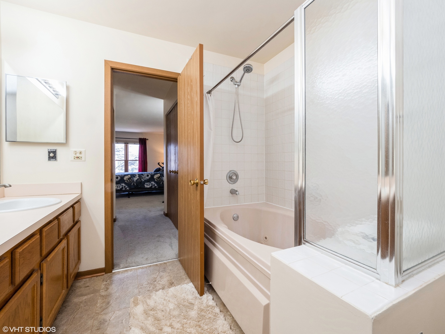 1096 Ridgefield Circle Carol Stream, IL 60188 - Photo 13 of 23 Gallery Image 13