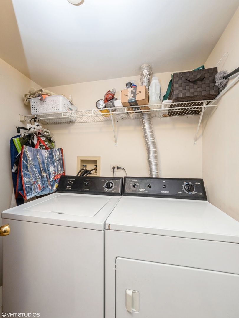 1096 Ridgefield Circle Carol Stream, IL 60188 - Photo 18 of 23 Gallery Image 18