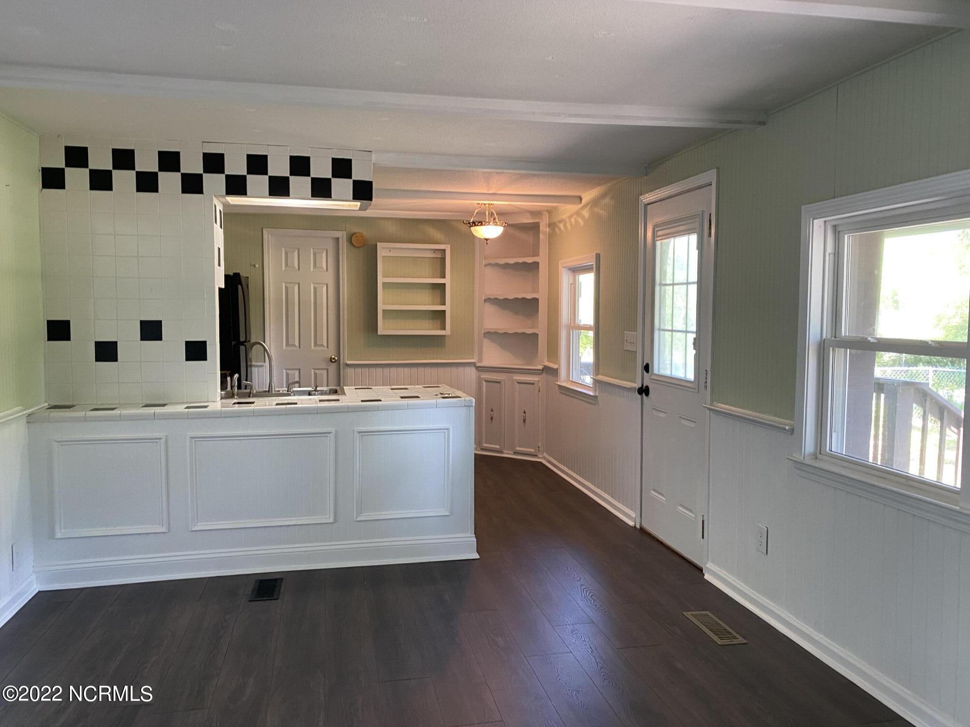 701 Carolina Inlet Acres Road Wilmington, NC 28412 - Photo 12 of 29 dining area