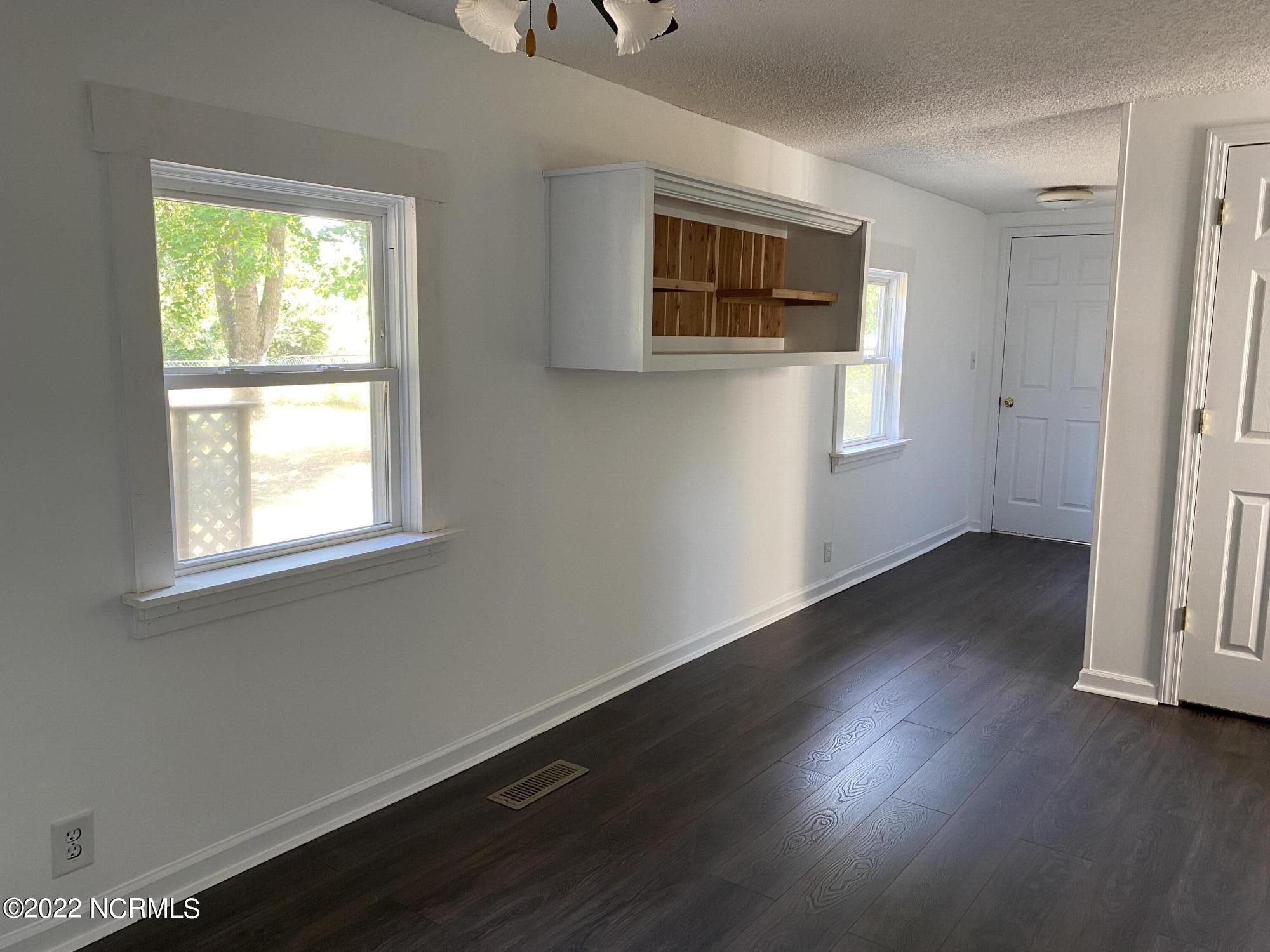 701 Carolina Inlet Acres Road Wilmington, NC 28412 - Photo 15 of 29 Bedroom 1