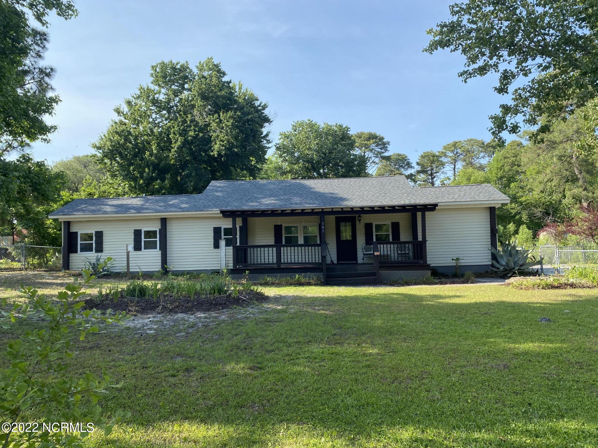 701 Carolina Inlet Acres Road Wilmington, NC 28412 - Photo 2 of 29 front