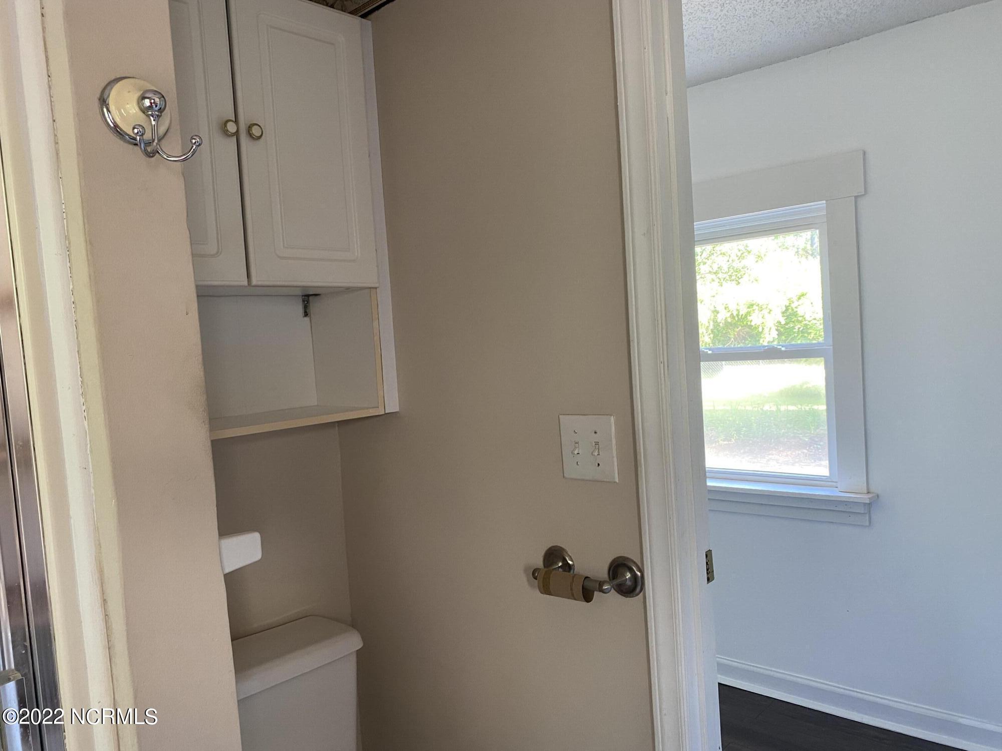 701 Carolina Inlet Acres Road Wilmington, NC 28412 - Photo 24 of 29 bathroom2