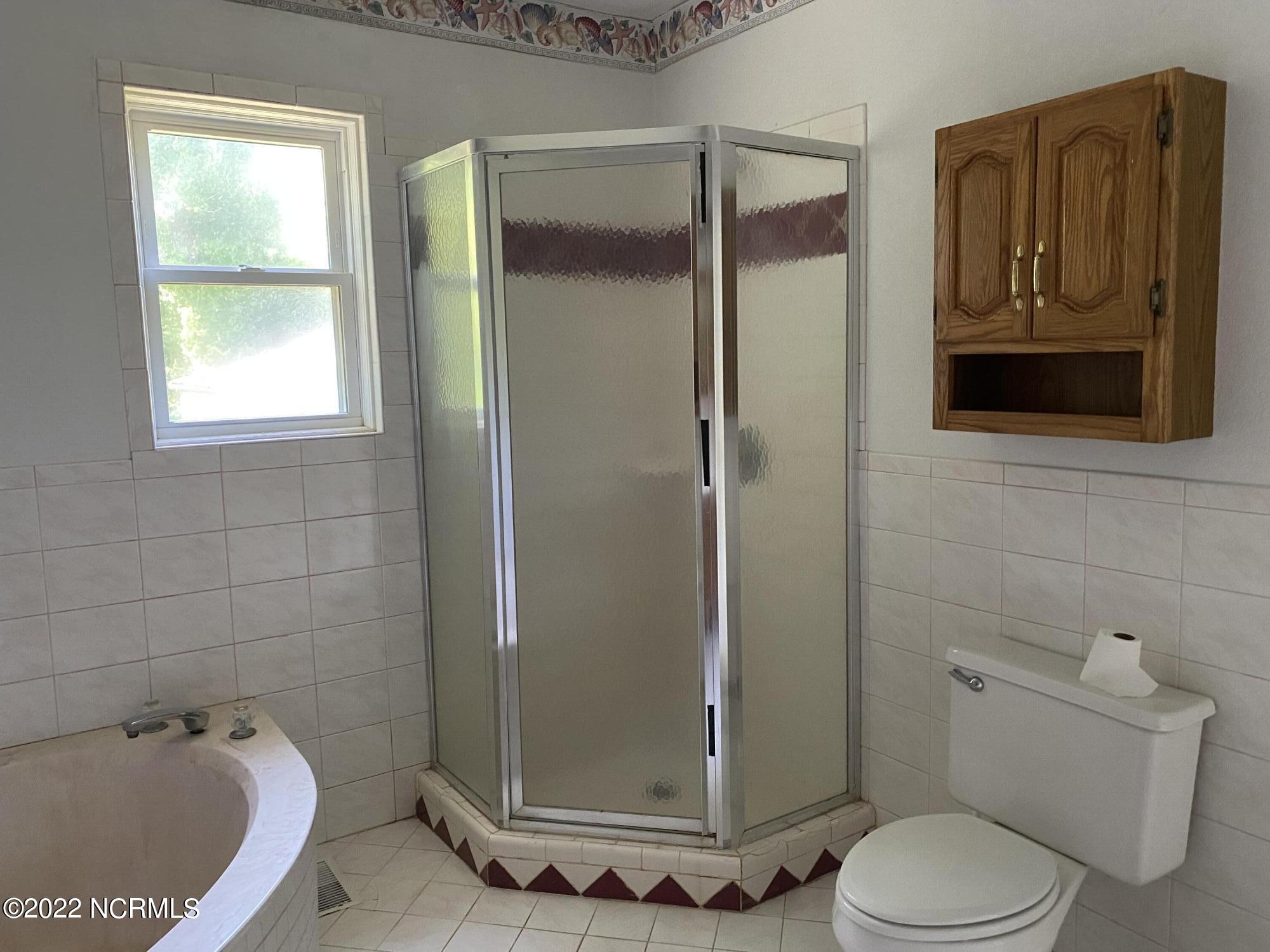 701 Carolina Inlet Acres Road Wilmington, NC 28412 - Photo 27 of 29 master bath