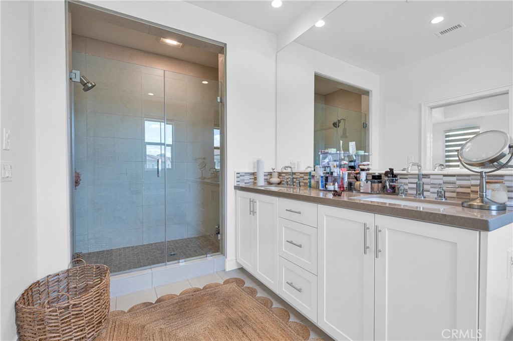 115 Halworth Irvine, CA 92618 - Photo 17 of 33