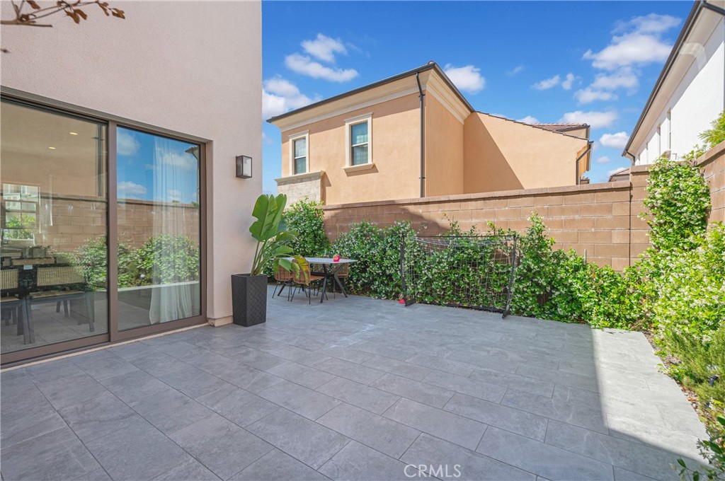 115 Halworth Irvine, CA 92618 - Photo 32 of 33 a house view with a outdoor space