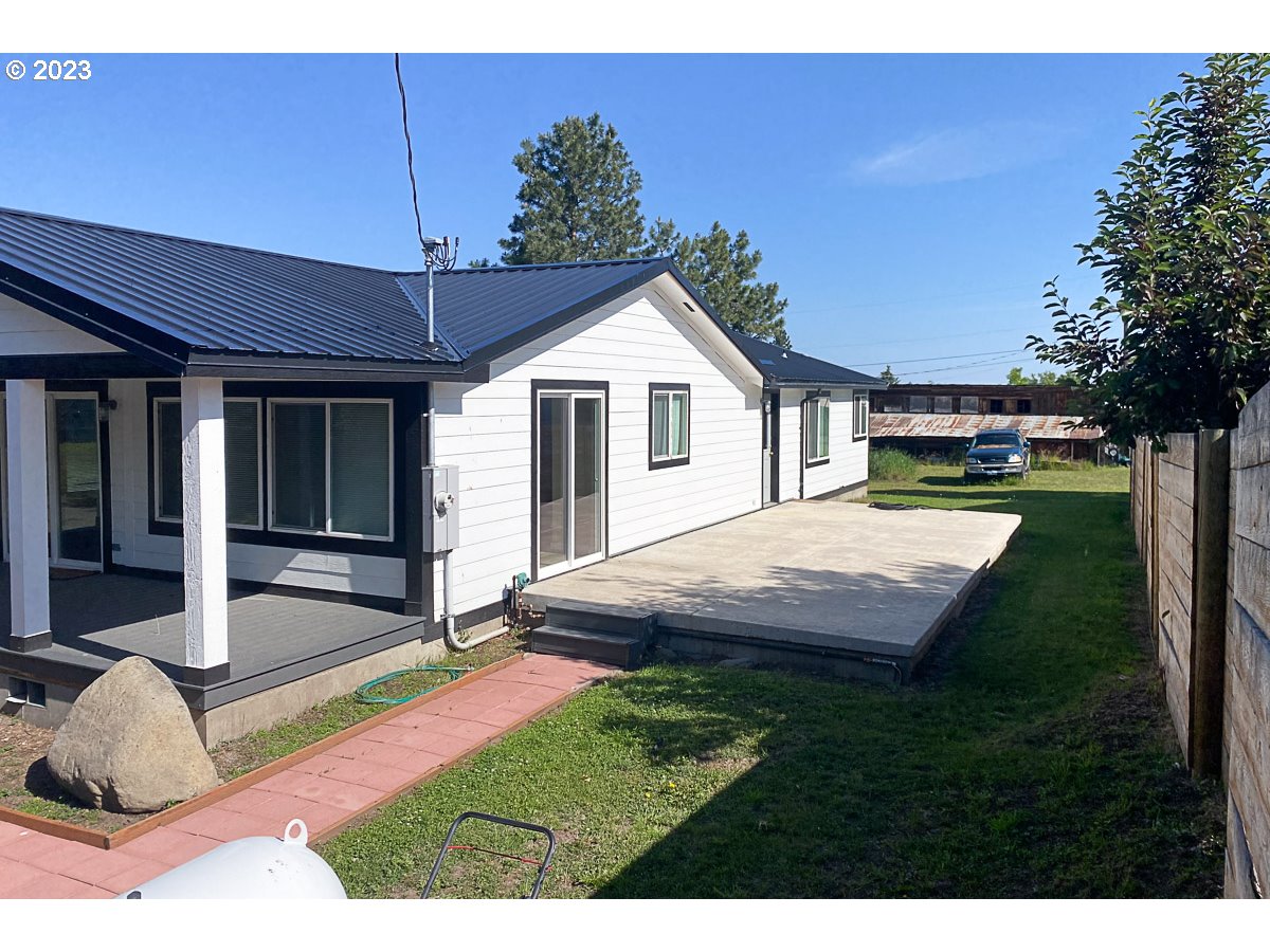 802 South Engleside Avenue Joseph, OR 97846 - Photo 3 of 15