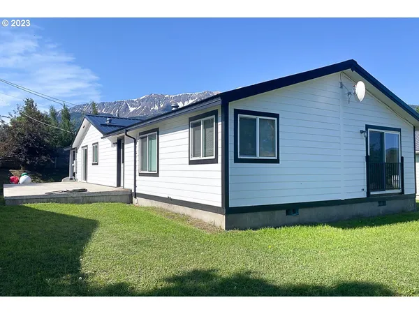 $299,000 | 802 South Engleside Avenue, Joseph, OR 97846