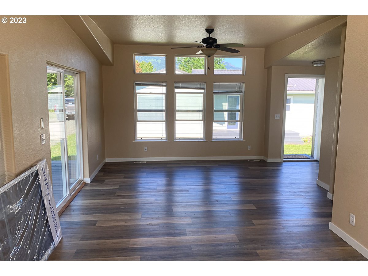 802 South Engleside Avenue Joseph, OR 97846 - Photo 7 of 15