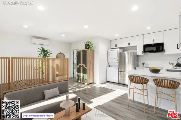 $1,695 | 22305 Gilmore Street, Woodland Hills, CA 91303
