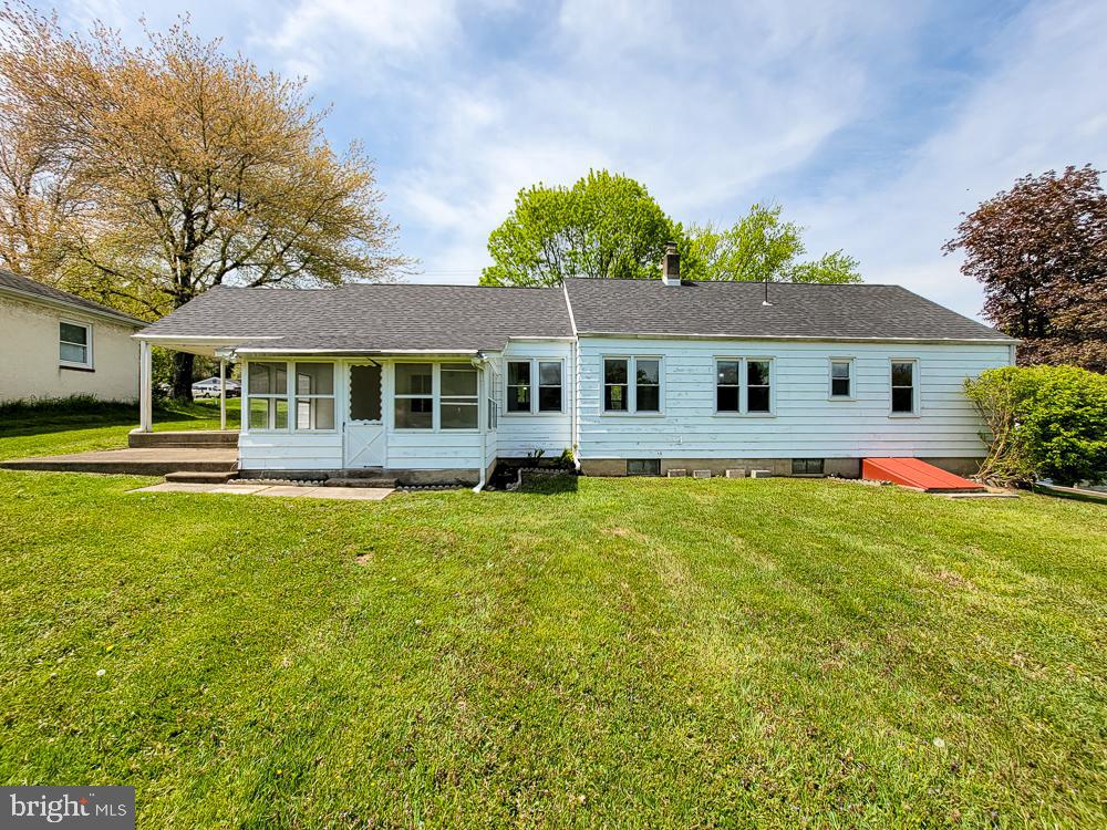 2855 Larkin Road Marcus Hook, PA 19061 - Photo 3 of 20 Gallery Image 3