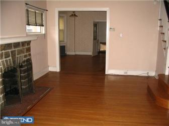 858 East Rittenhouse Street Philadelphia, PA 19138 - Photo 4 of 12 Living Room