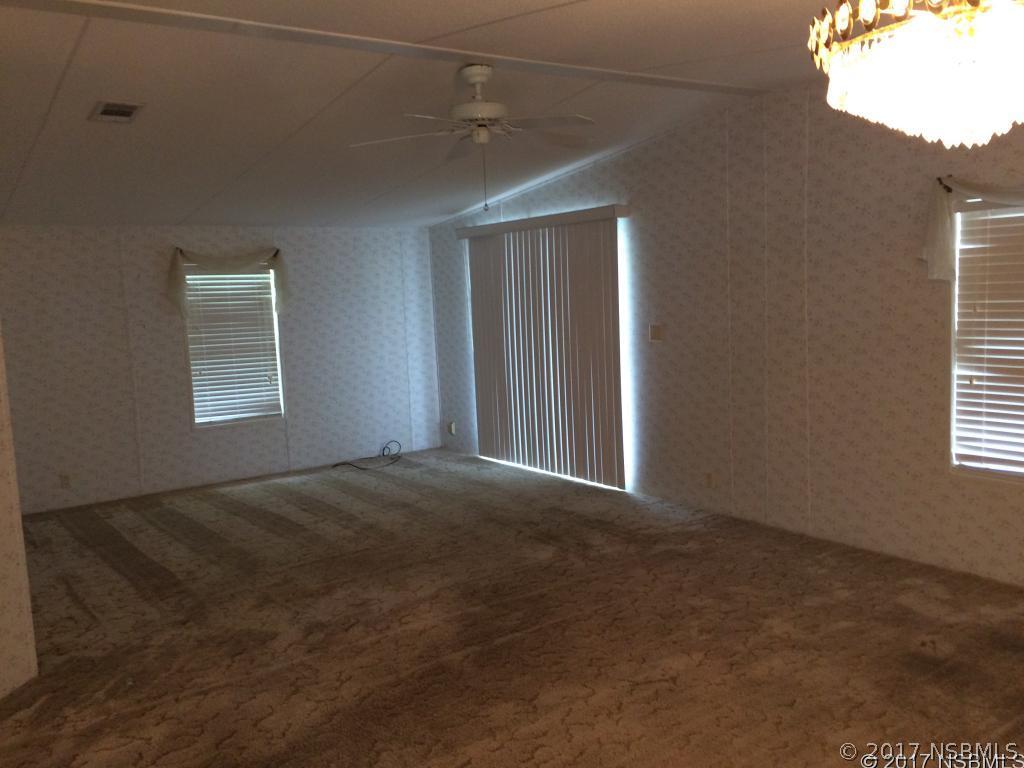 177 East Ariel Road Oak Hill, FL 32759 - Photo 10 of 11 Gallery Image 10