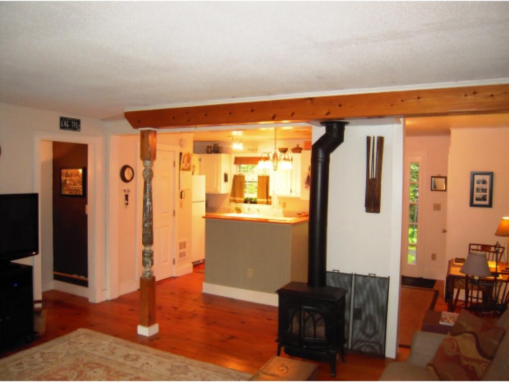 826 Hard Bwb4 Road, Unit 4 Quechee, VT 05059 - Photo 3 of 26 Gallery Image 3