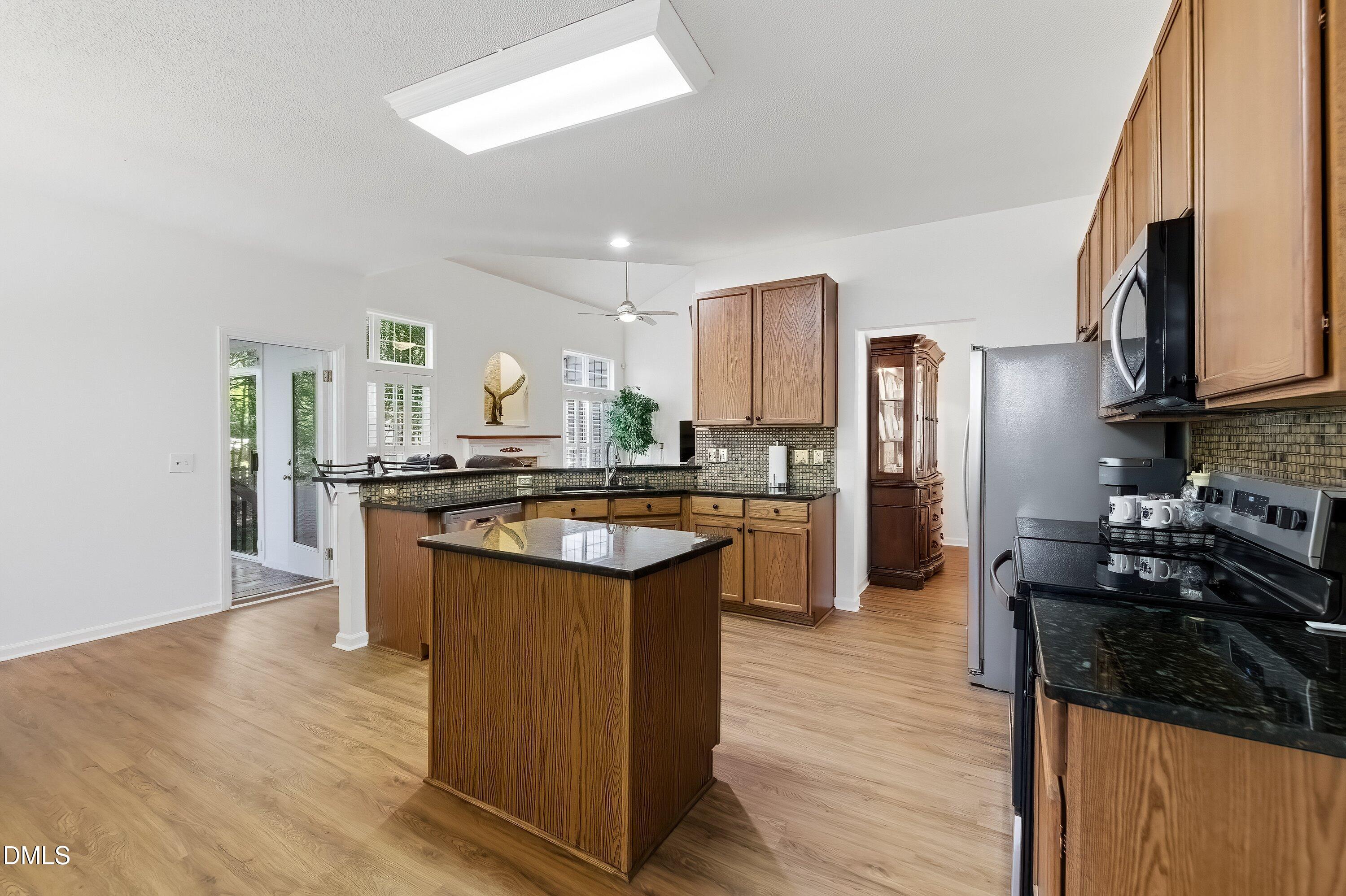 8908 Blakehurst Drive Raleigh, NC 27617 - Photo 28 of 67 29-8909 Blakehurst-38