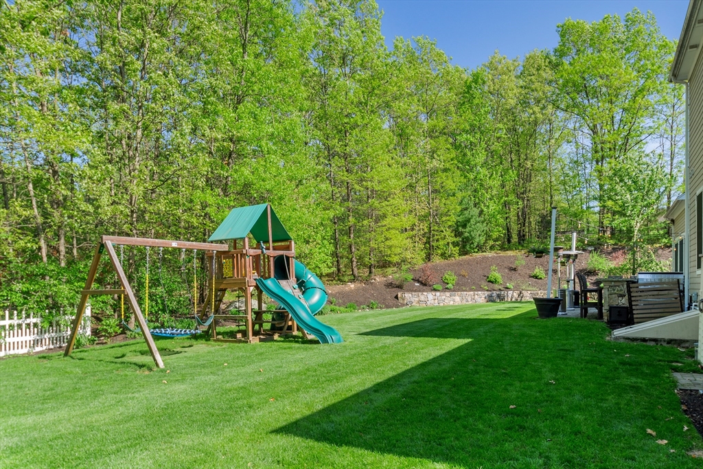 30 Castle Road Norfolk, MA 02056 - Photo 29 of 31