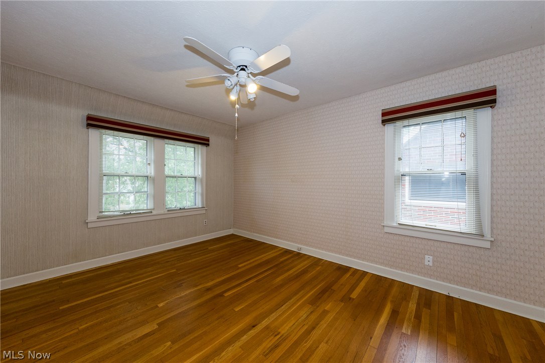 2445 Queenston Road Cleveland, OH 44118 - Photo 15 of 25 Gallery Image 15