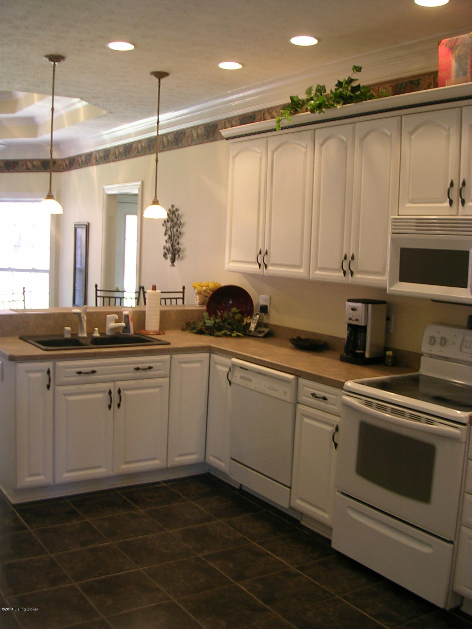 7802 Riva Ridge Road Louisville, KY 40214 - Photo 6 of 43 DSCN2847