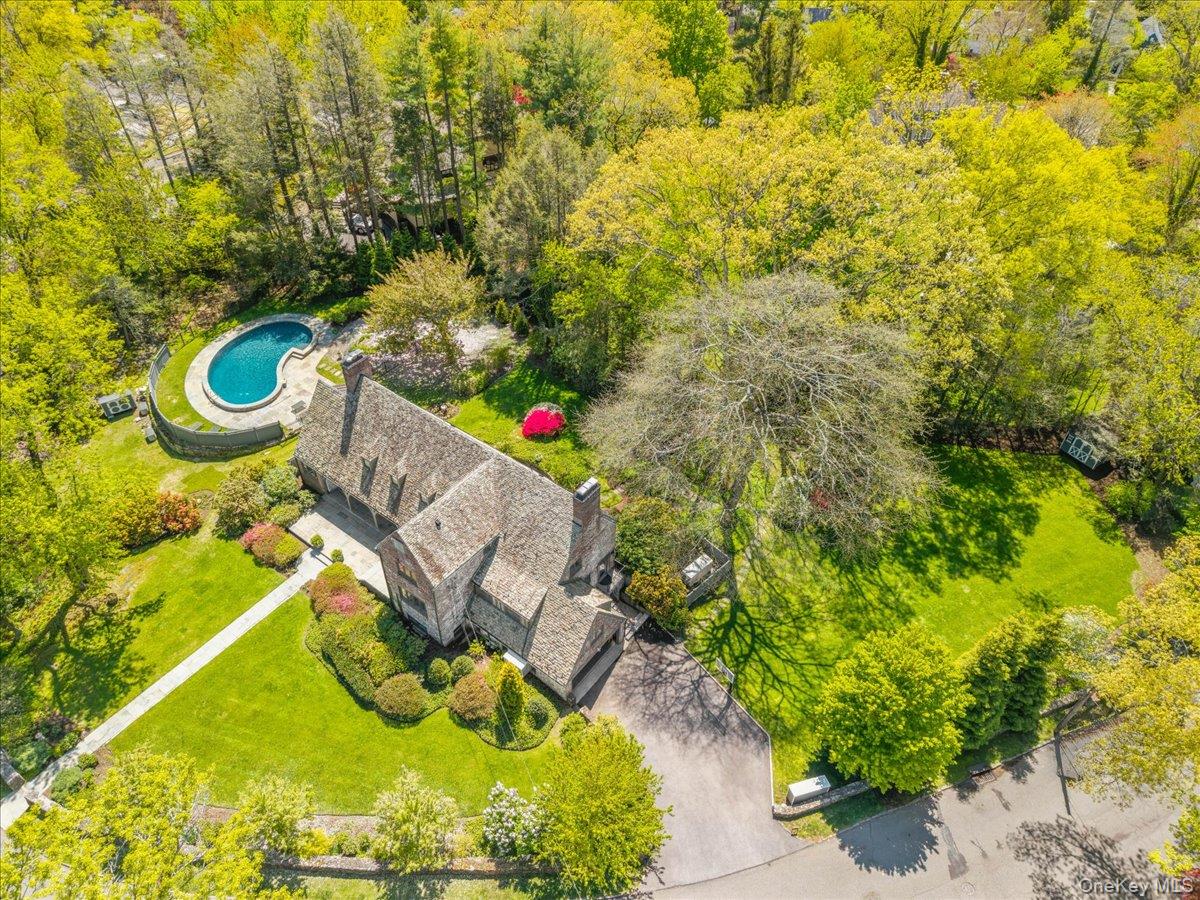 1 Dundee Road Larchmont, NY 10538 - Photo 1 of 47