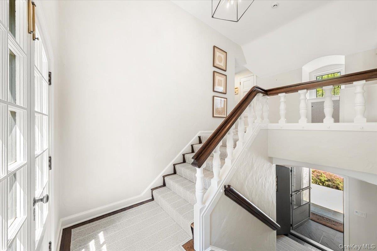 1 Dundee Road Larchmont, NY 10538 - Photo 28 of 47