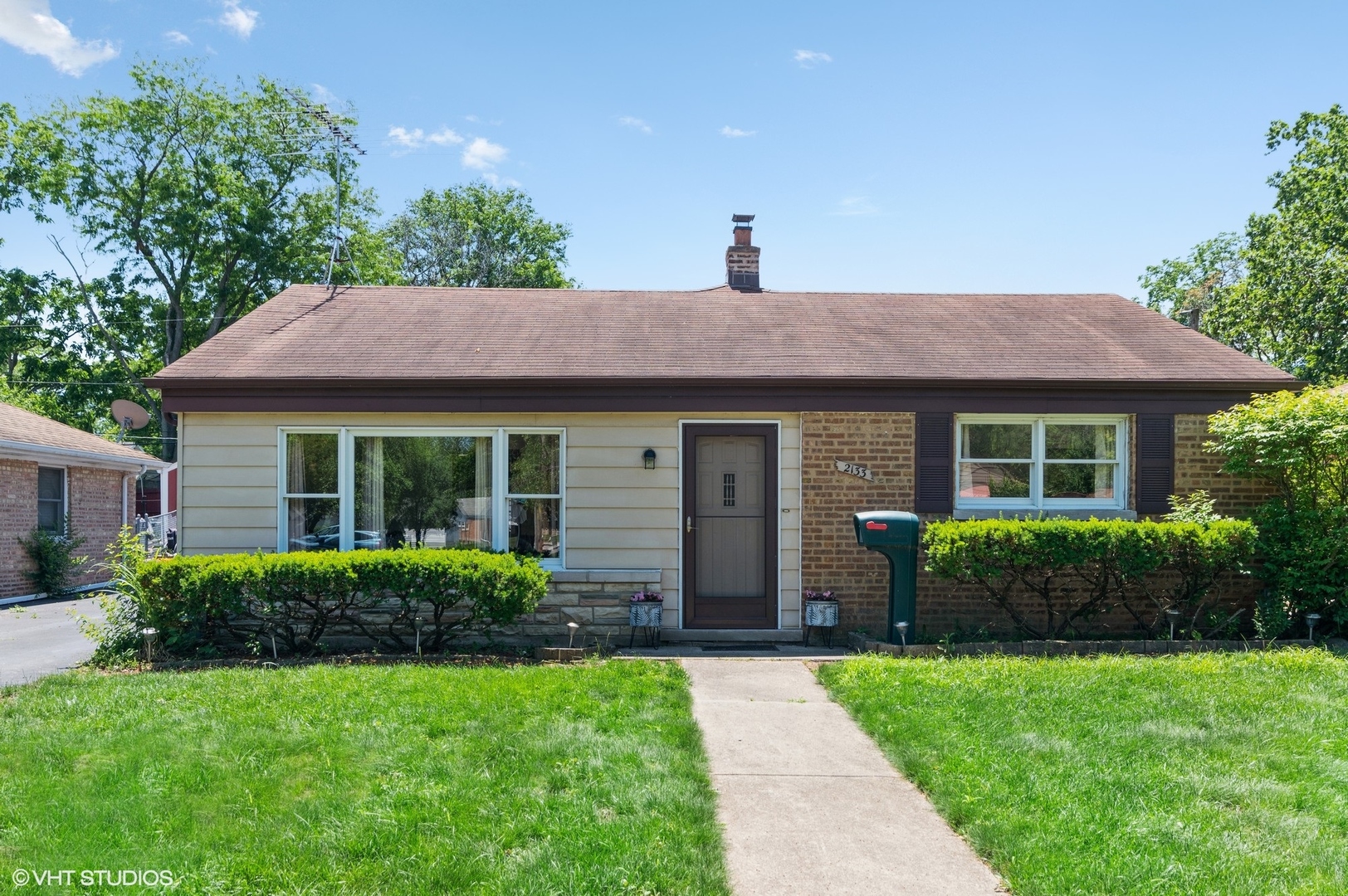 2133 Hawthorne Road Homewood, IL 60430 - Photo 1 of 10