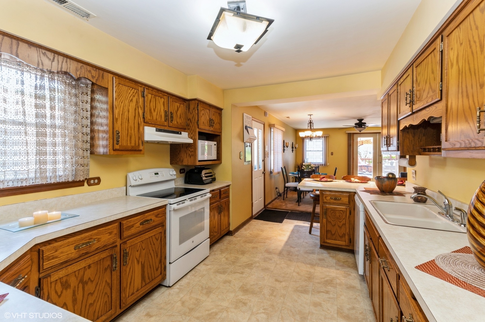 2133 Hawthorne Road Homewood, IL 60430 - Photo 4 of 10