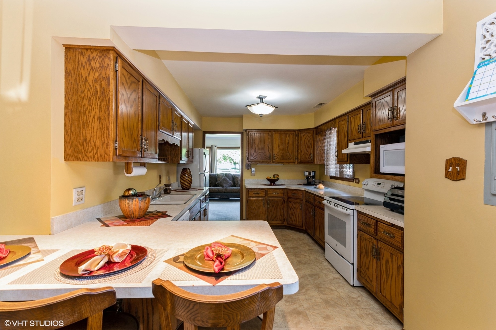 2133 Hawthorne Road Homewood, IL 60430 - Photo 5 of 10