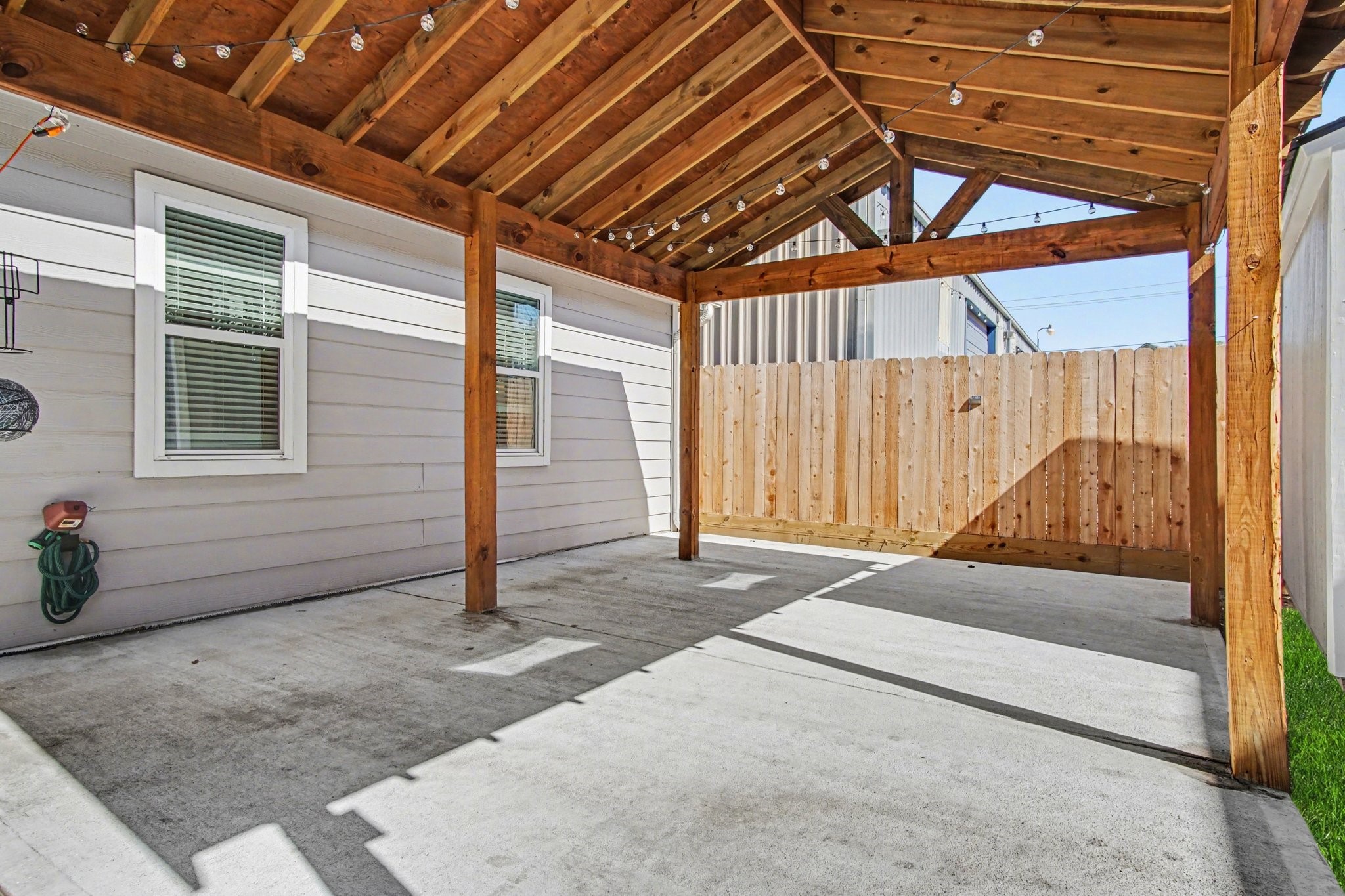 2012 Sheldon Street Houston, TX 77008 - Photo 24 of 28