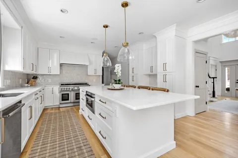 $3,499,000 | 1 Gardner Terrace, Hingham, MA 02043