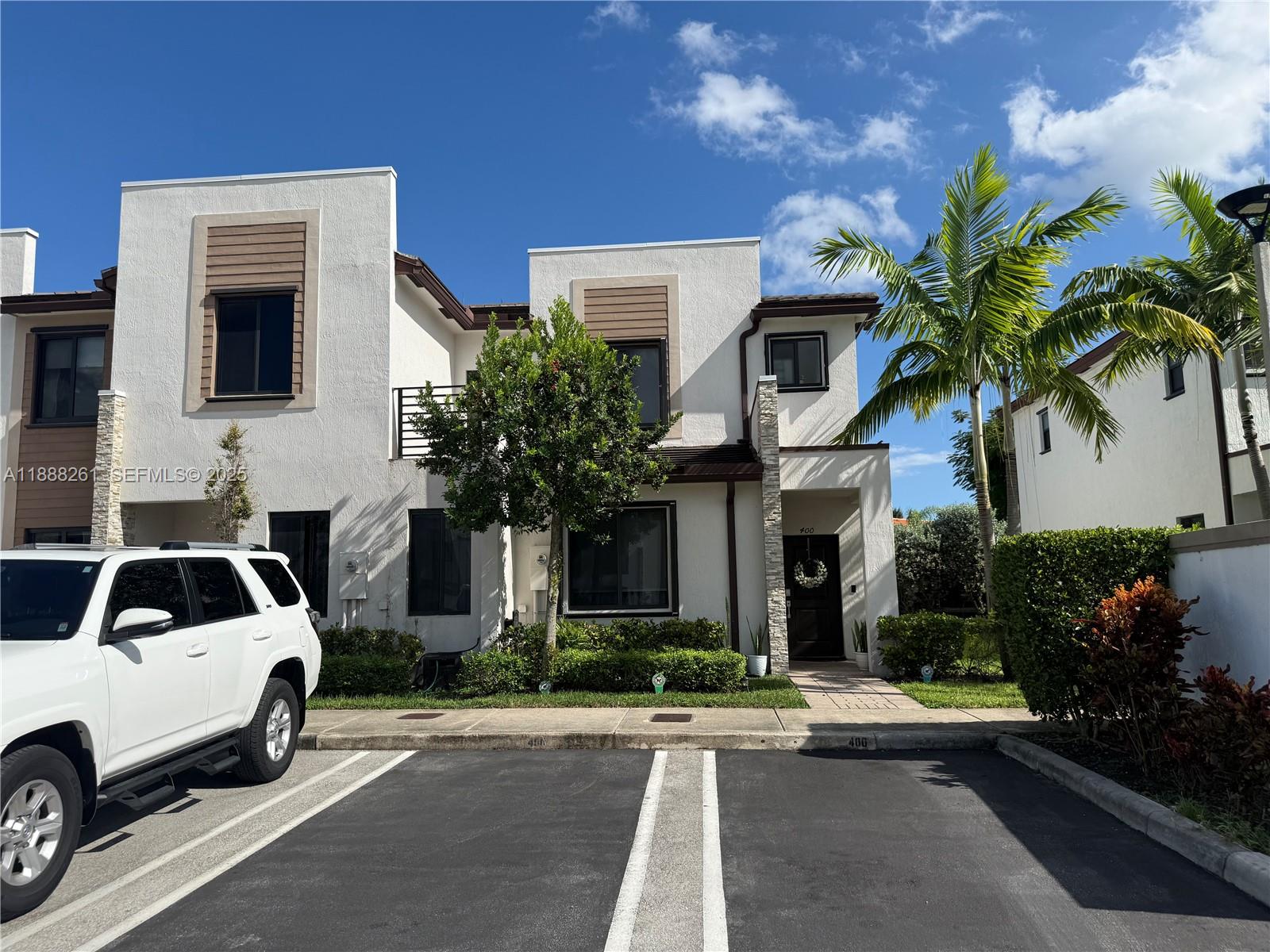 400 Northeast 208th Terrace, Unit 400 Miami, FL 33179 - Photo 29 of 53