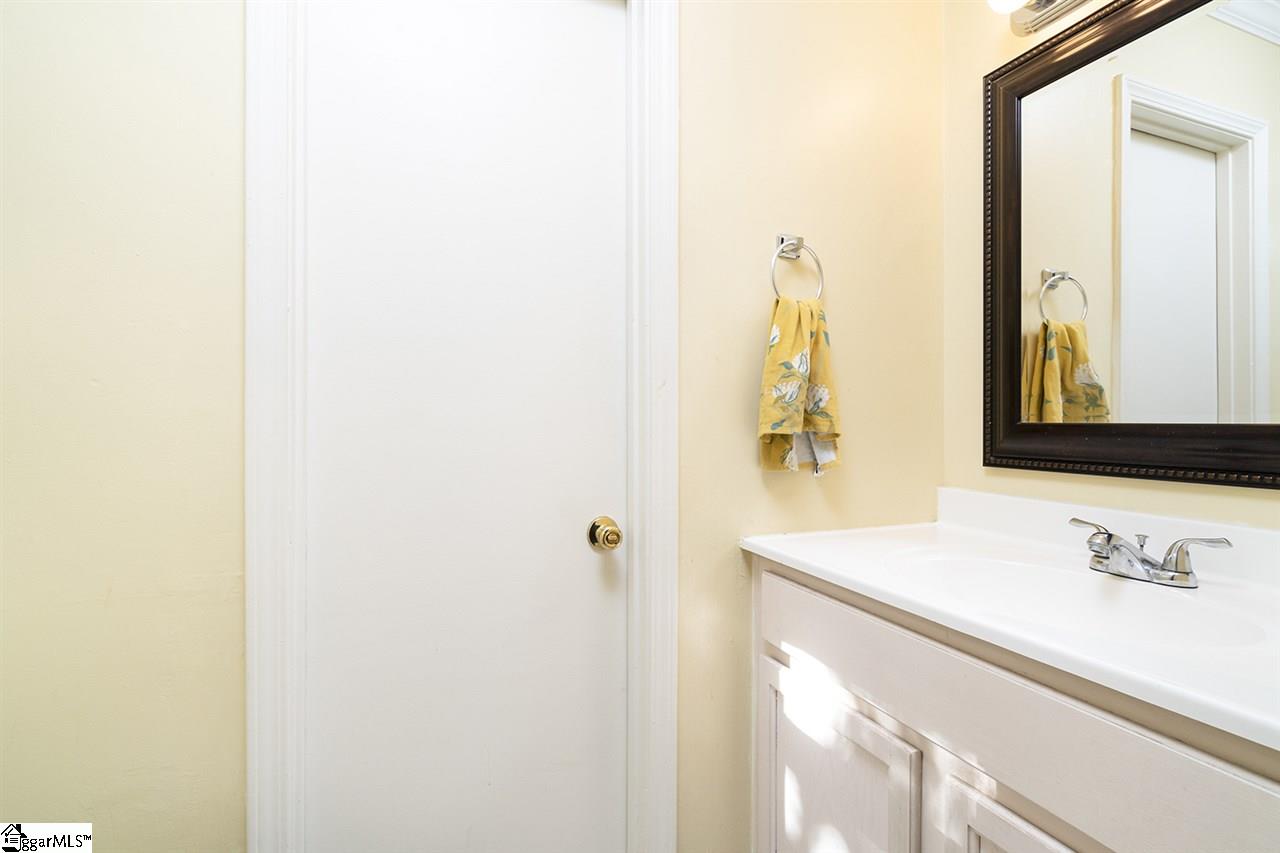 504 Brookmere Road Simpsonville, SC 29681 - Photo 14 of 25 Gallery Image 14
