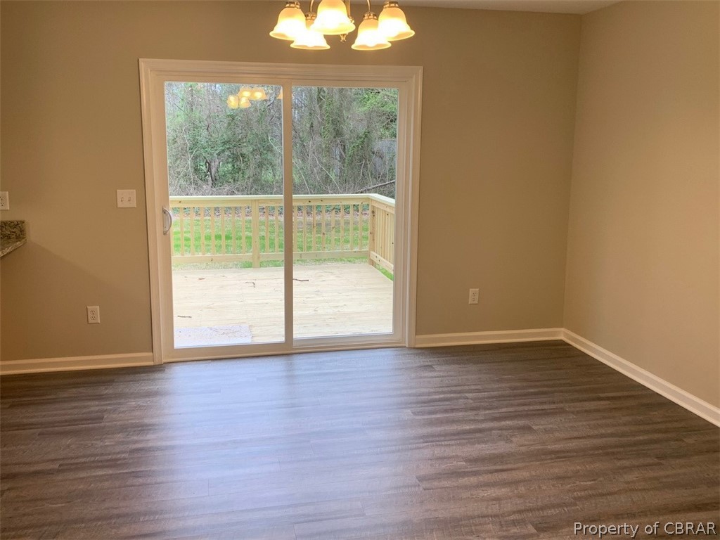 59 Wolverine Road Deltaville, VA 23043 - Photo 8 of 15 Dining area